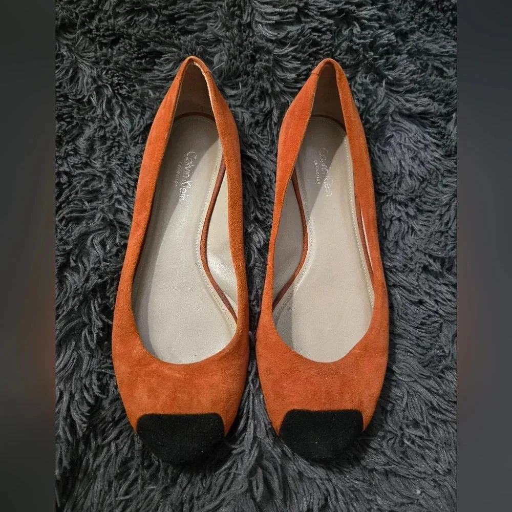 Calvin Klein | Orange Suede Ballet Flats Sz 37(6.5) - more like 7 - 7.5